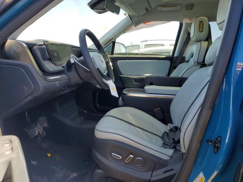 7PDSGCBA7TN081364 2026 Rivian R1S photo no. 7