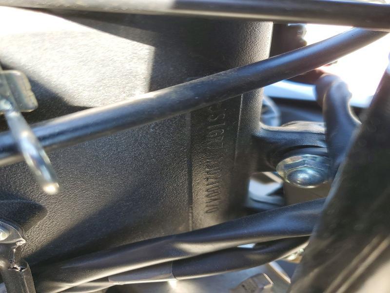 JS1GR7MA3D2100470 2013 Suzuki GSX-R750 photo no. 9