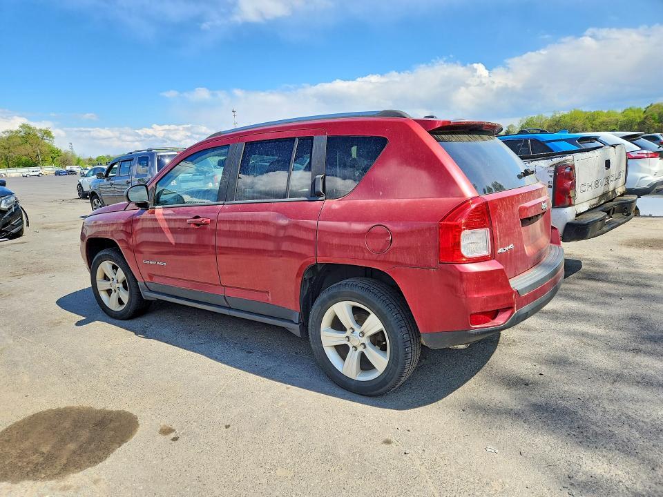 1C4NJDBB0CD537960 2012 Jeep Compass photo no. 2