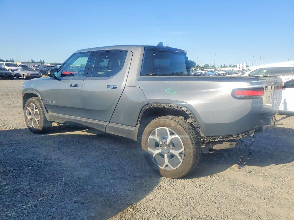 7FCTGBAAXRN031679 2024 Rivian R1T photo no. 2