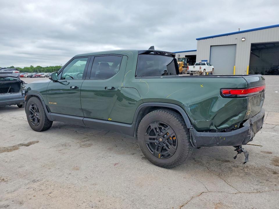 7FCTGAAA9PN017439 2023 Rivian R1T photo no. 2