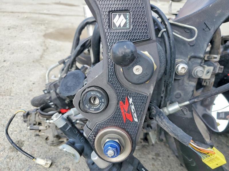 JS1GT77A972110499 2007 Suzuki GSX-R1000 photo no. 7