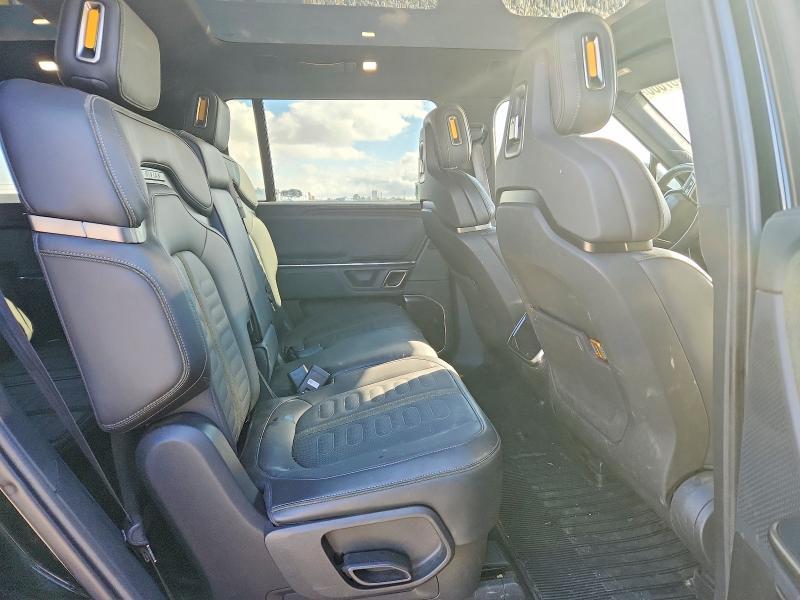 7PDSGCBA9RN036533 2024 Rivian R1S photo no. 11