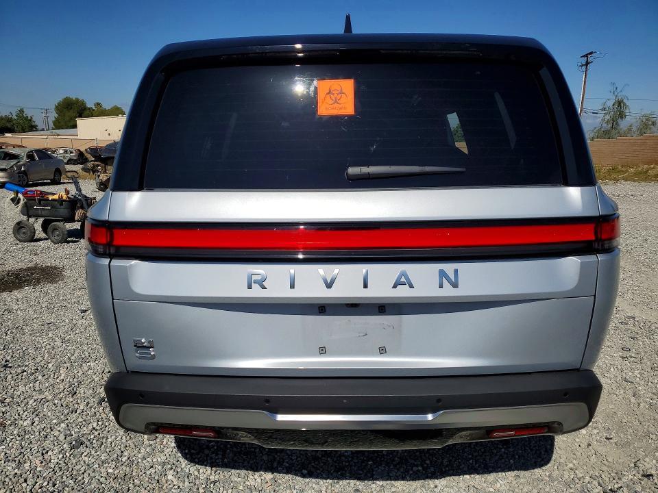 7PDSGBBA7RN040588 2024 Rivian R1S photo no. 6