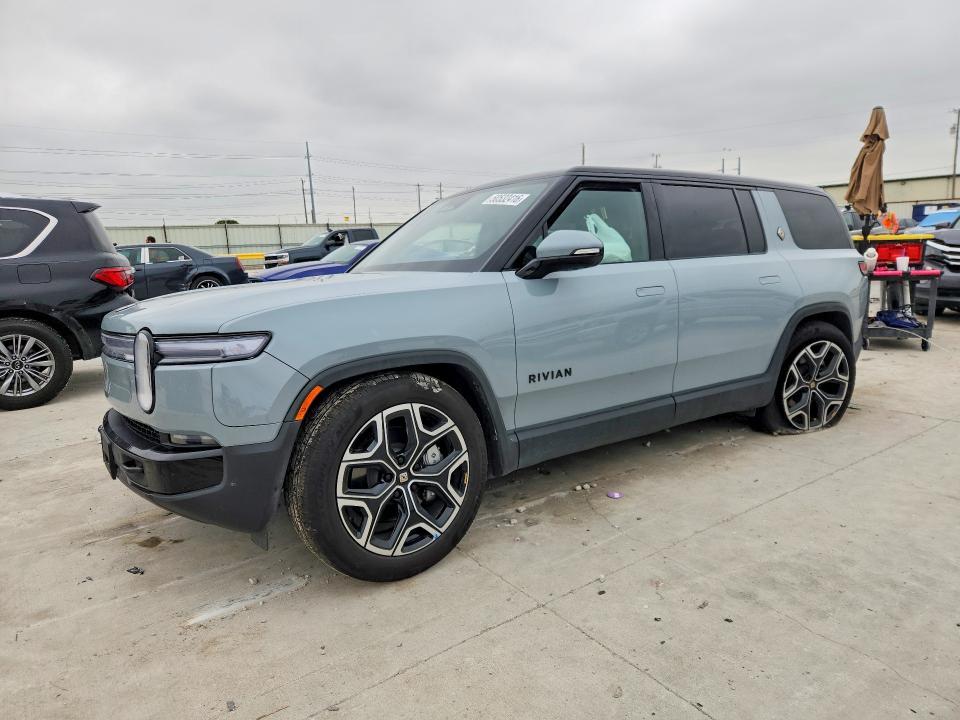 7PDSGFBA6TN082331 2026 Rivian R1S photo no. 1