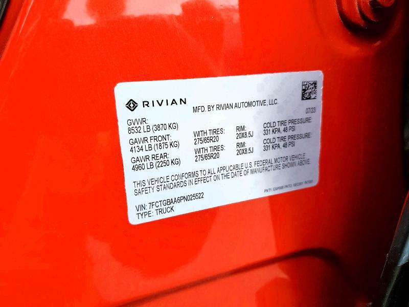 7FCTGBAA6PN025522 2023 Rivian R1T photo no. 12