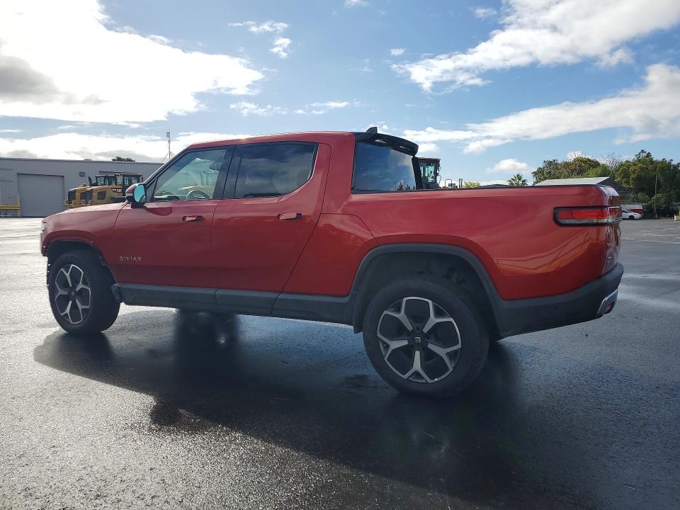 7FCTGBAA6PN025522 2023 Rivian R1T photo no. 2