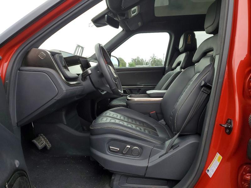 7FCTGBAA6PN025522 2023 Rivian R1T photo no. 7
