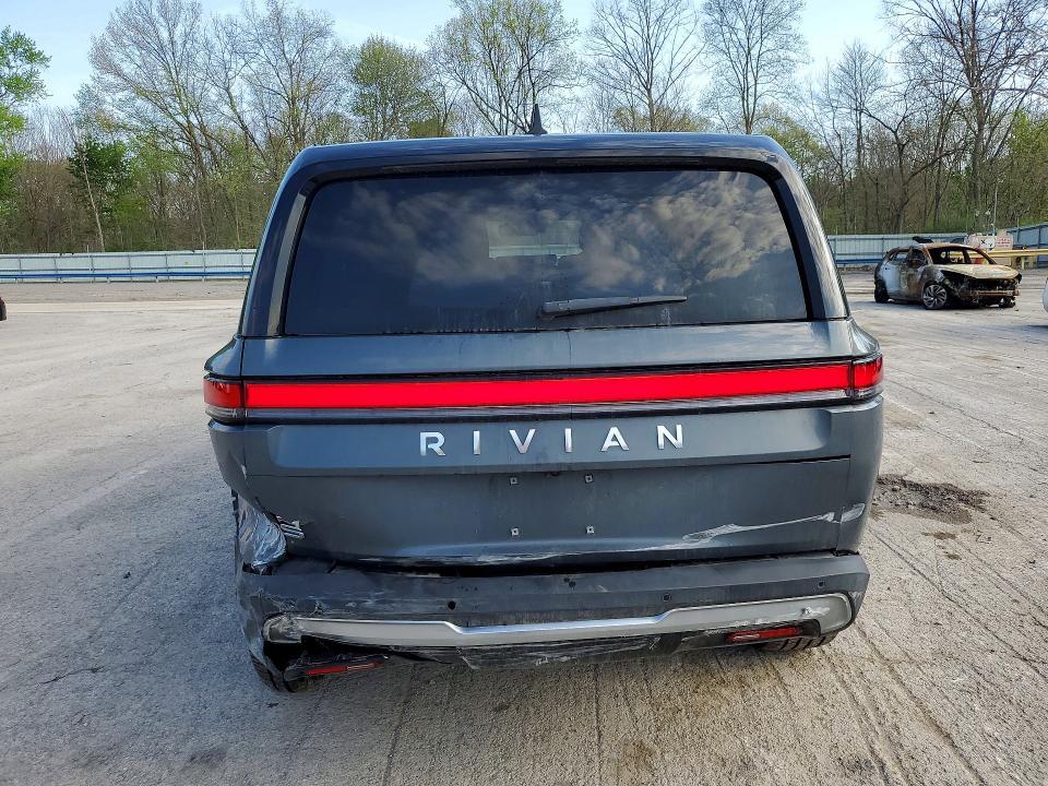 7PDSGBBA5SN051899 2025 Rivian R1S photo no. 6