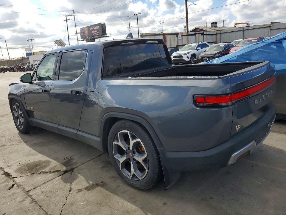 7FCTGAAA4NN007706 2022 Rivian R1T photo no. 2