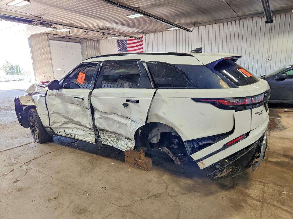 SALYL2RX6JA770617 2018 Land Rover Range Rover photo no. 2