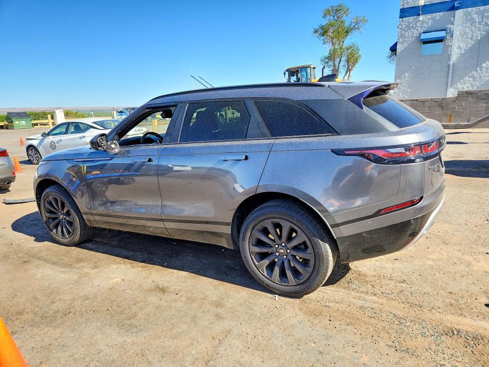 SALYL2RV3JA750310 2018 Land Rover Range Rover photo no. 2