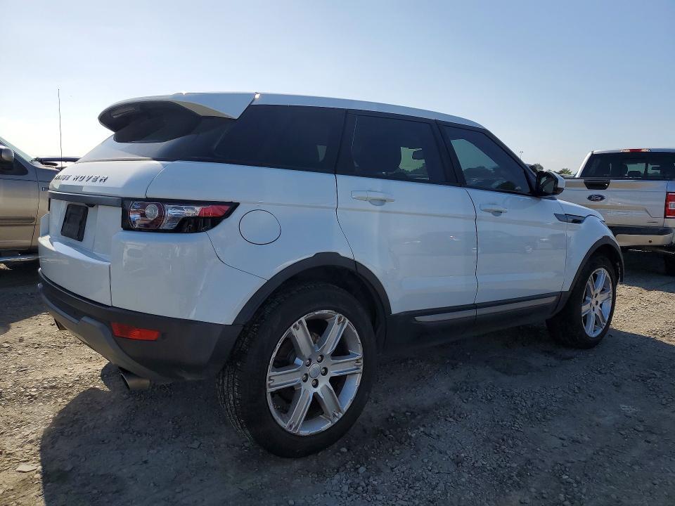 SALVP2BGXFH070194 2015 Land Rover Range Rover photo no. 3