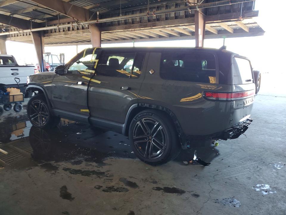 7PDSGABP1TN076265 2026 Rivian R1S photo no. 2
