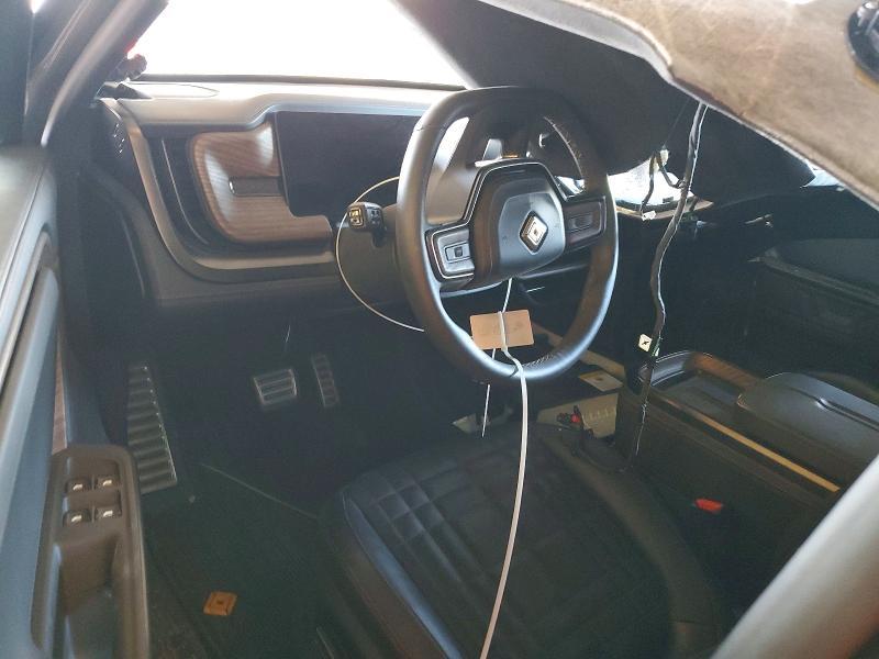 7PDSGABP1TN076265 2026 Rivian R1S photo no. 8