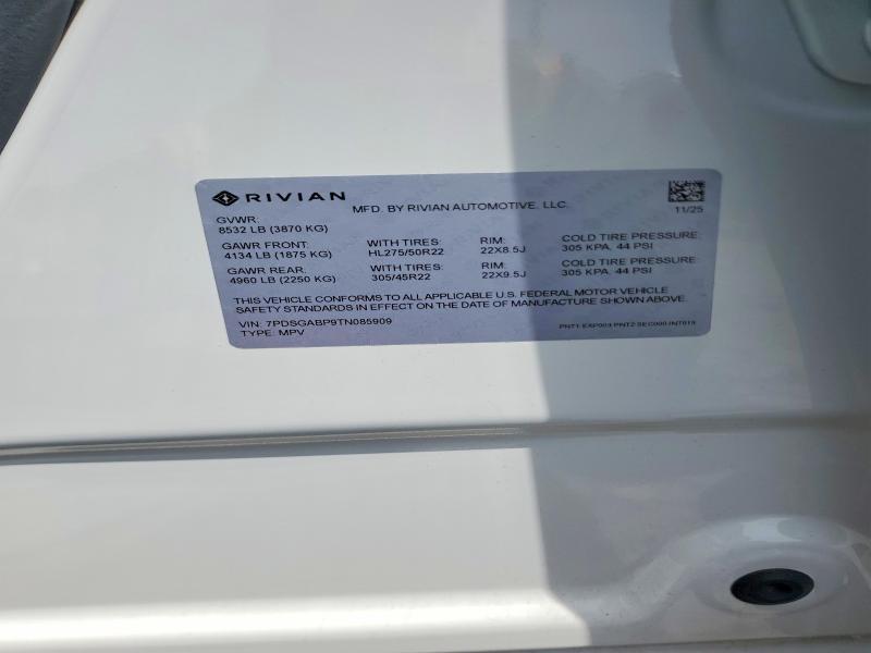 7PDSGABP9TN085909 2026 Rivian R1S photo no. 13
