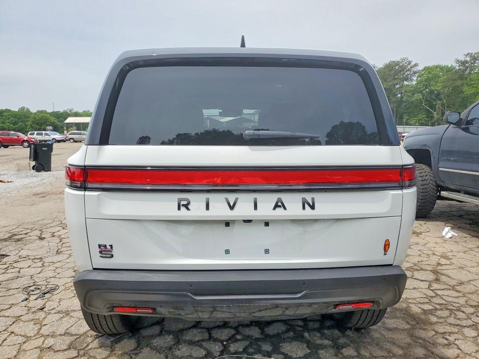 7PDSGABP9TN085909 2026 Rivian R1S photo no. 6