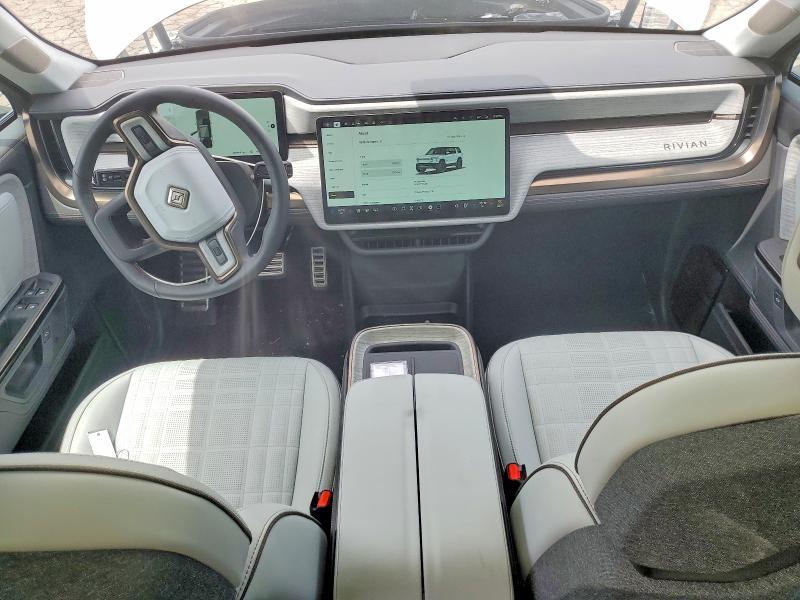 7PDSGABP9TN085909 2026 Rivian R1S photo no. 8