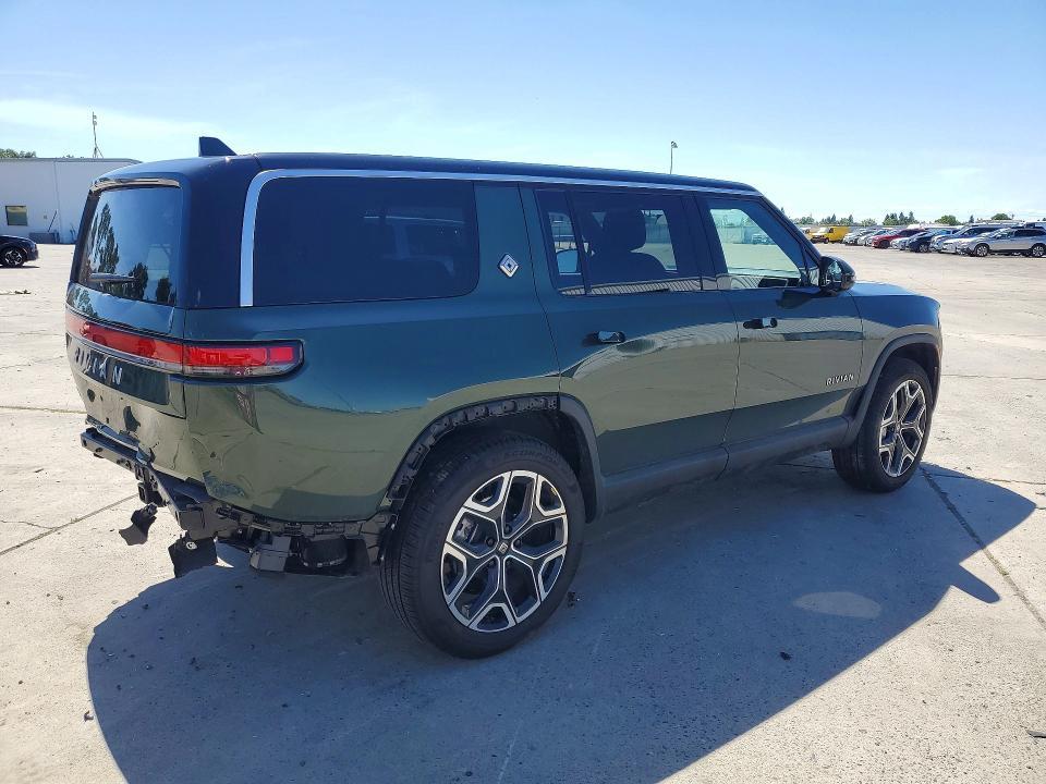 7PDSGCBA0TN080413 2026 Rivian R1S photo no. 3