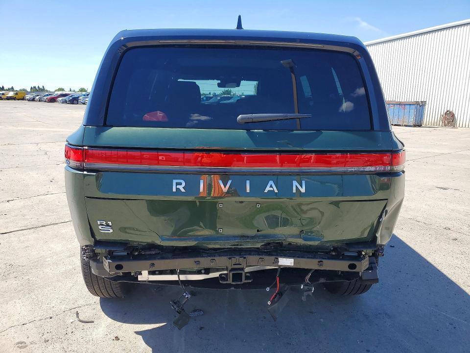 7PDSGCBA0TN080413 2026 Rivian R1S photo no. 6