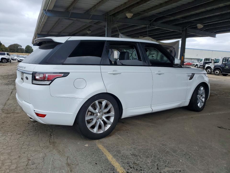 SALWR2VF8FA611107 2015 Land Rover Range Rover photo no. 3
