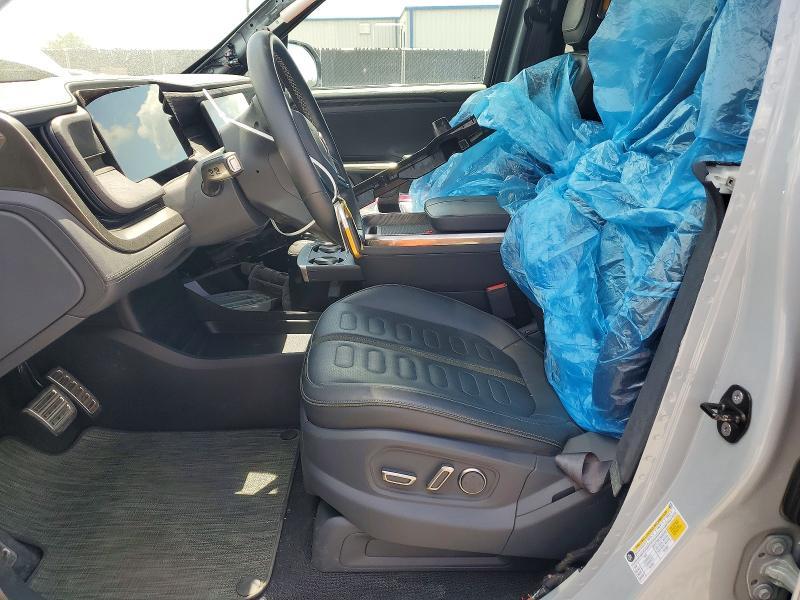 7FCTGAAA4NN006751 2022 Rivian R1T photo no. 7