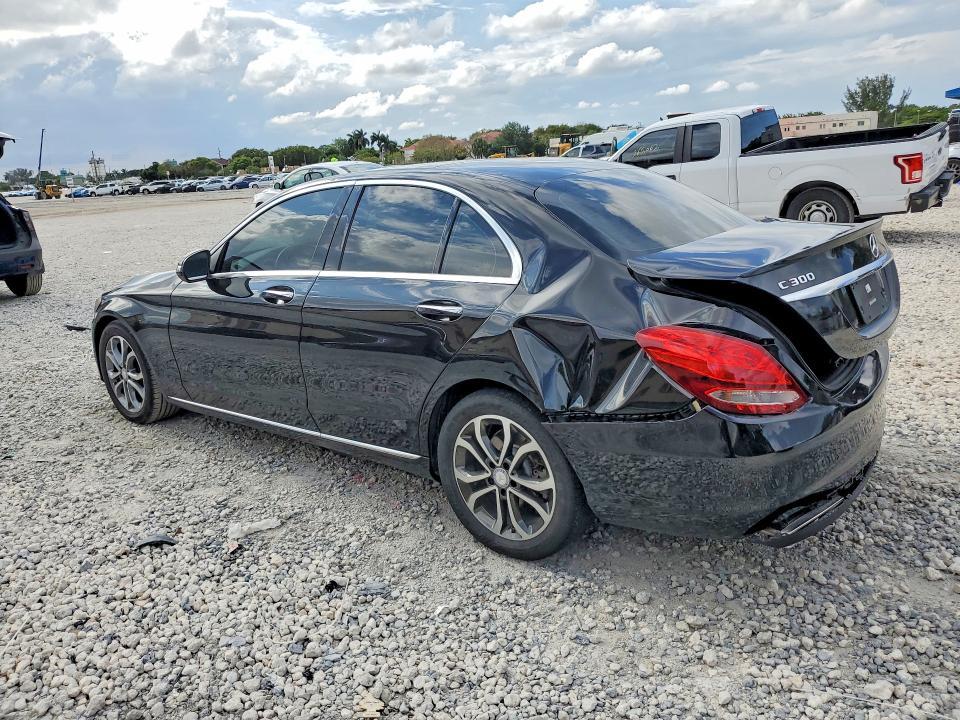 55SWF4JB7HU183473 2017 Mercedes-Benz C-Class photo no. 2