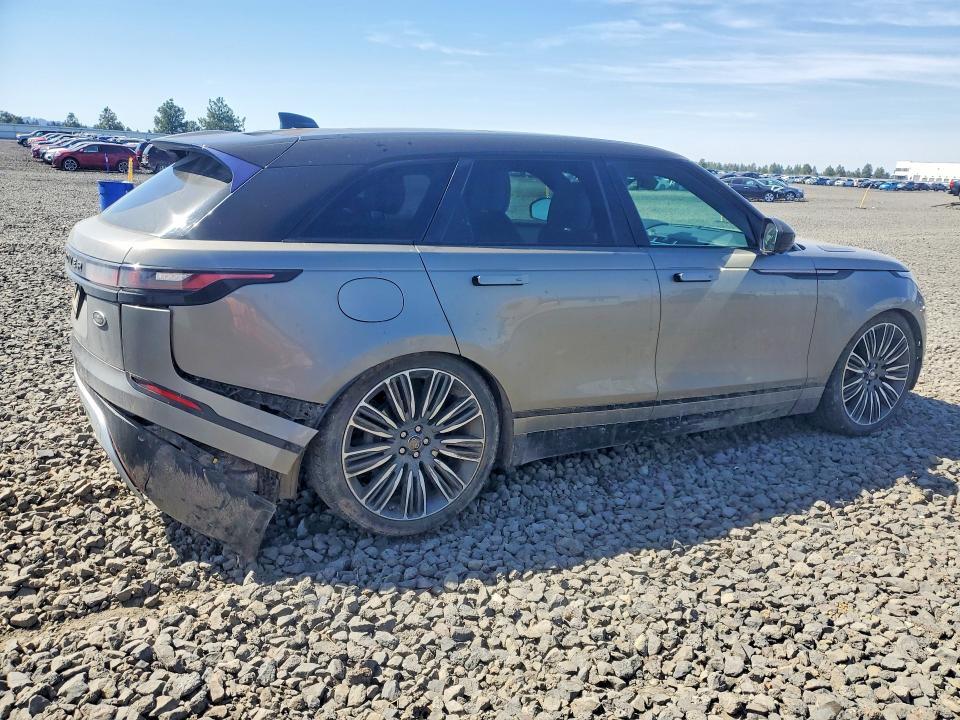 SALYM2RV4JA757201 2018 Land Rover Range Rover photo no. 3