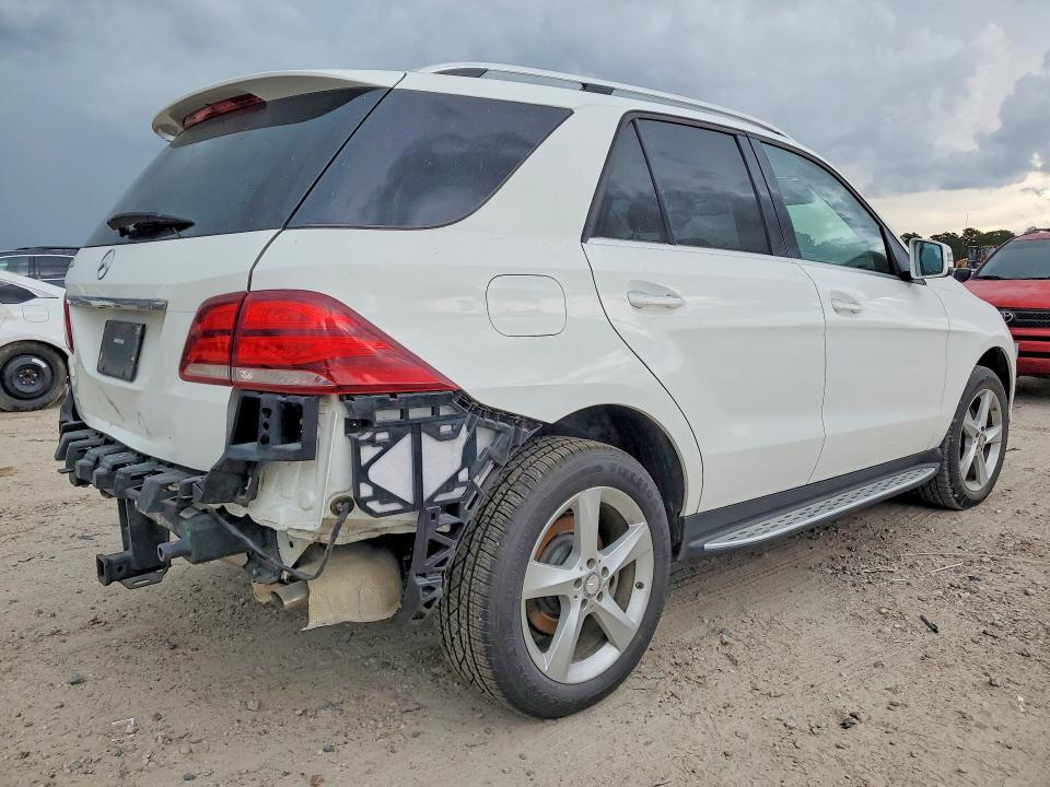 4JGDA5JB7GA690454 2016 Mercedes-Benz GLE-Class photo no. 3