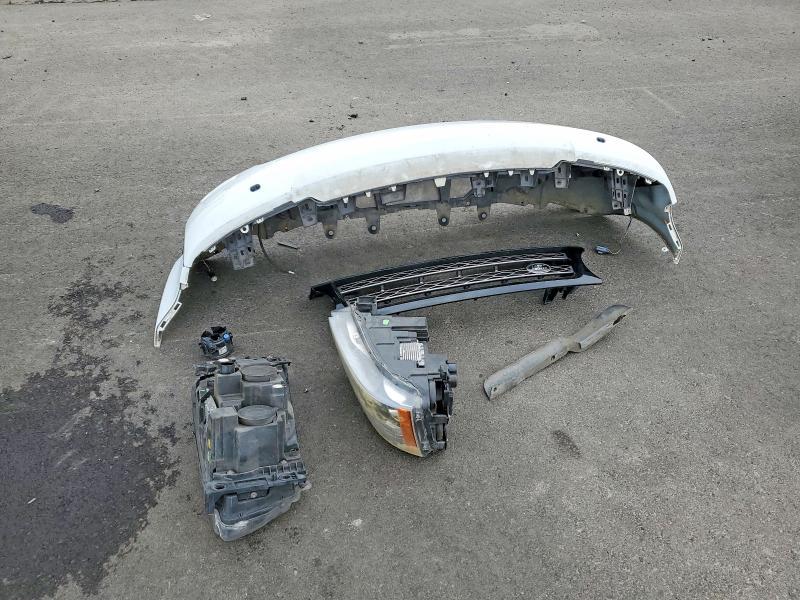 SALSF2D41CA725680 2012 Land Rover Range Rover photo no. 12