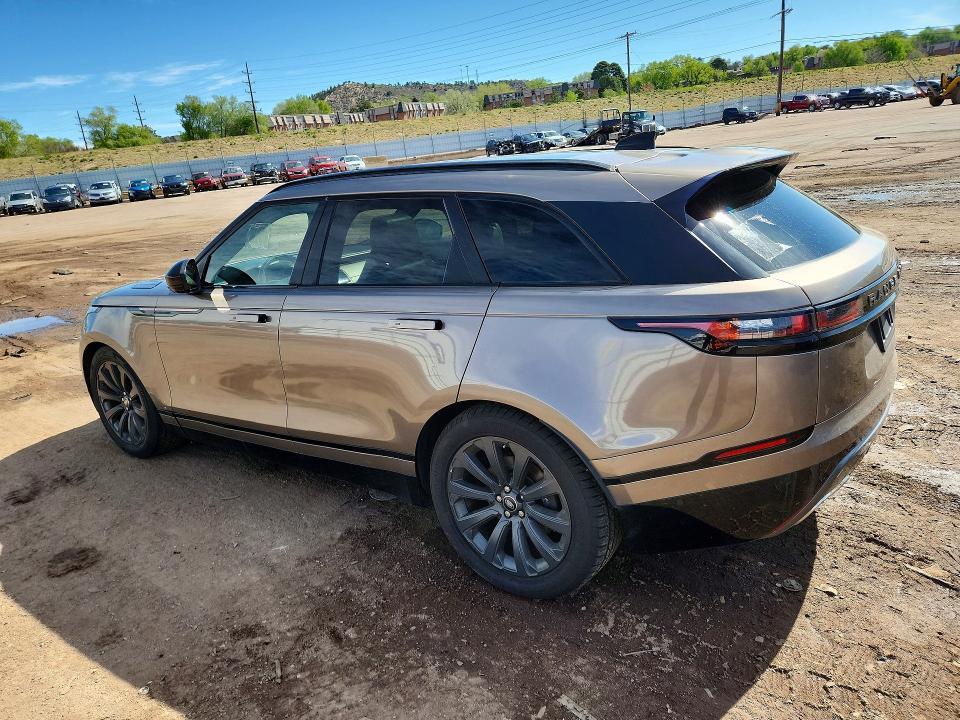 SALYL2RV2JA747754 2018 Land Rover Range Rover photo no. 2