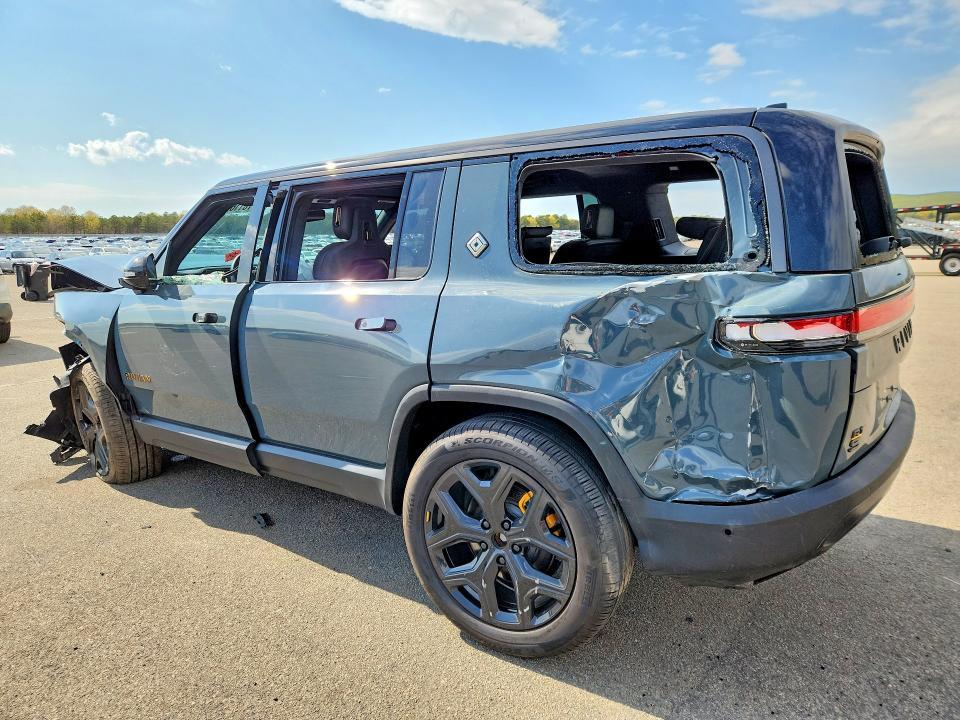 7PDSGCBP4SN065223 2025 Rivian R1S photo no. 2