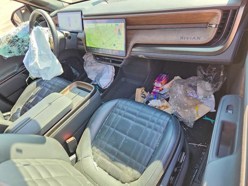 7PDSGCBP4SN065223 2025 Rivian R1S photo no. 8