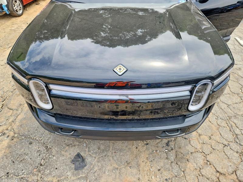 7PDSGBBA7SN059096 2025 Rivian R1S photo no. 12