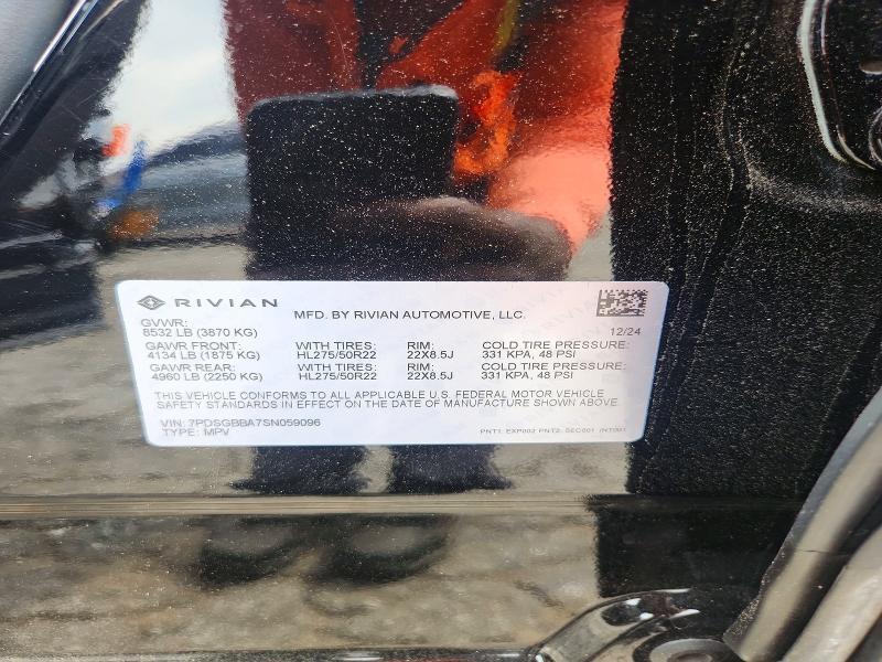 7PDSGBBA7SN059096 2025 Rivian R1S photo no. 13