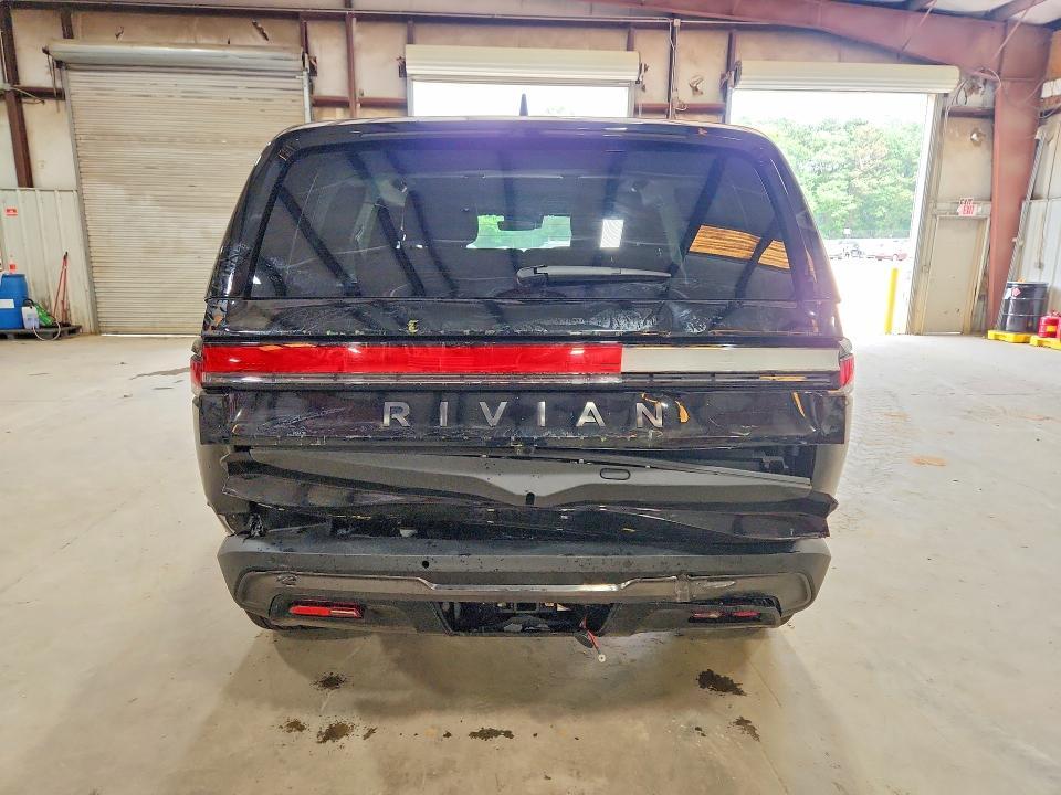 7PDSGBBA7SN059096 2025 Rivian R1S photo no. 6