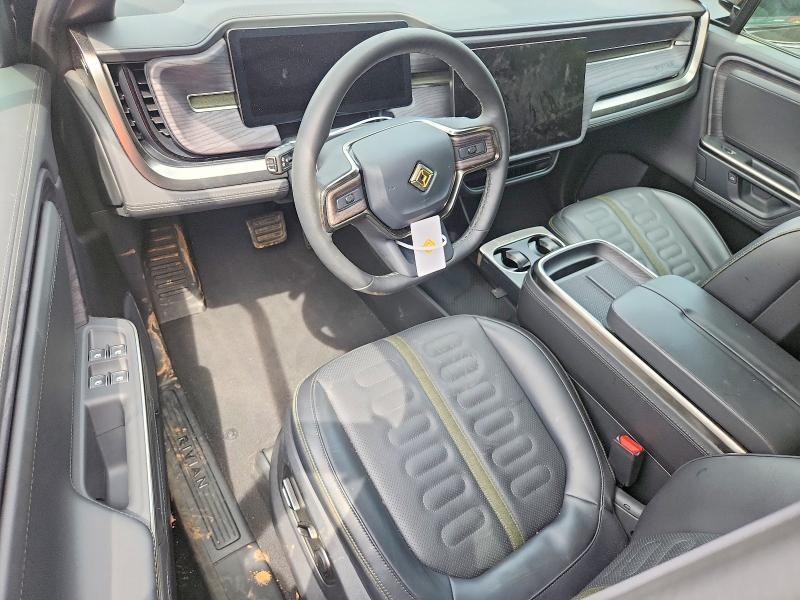 7PDSGBBA7SN059096 2025 Rivian R1S photo no. 8
