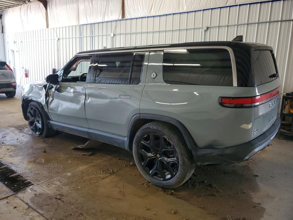 7PDSGBBA4SN064238 2025 Rivian R1S photo no. 2