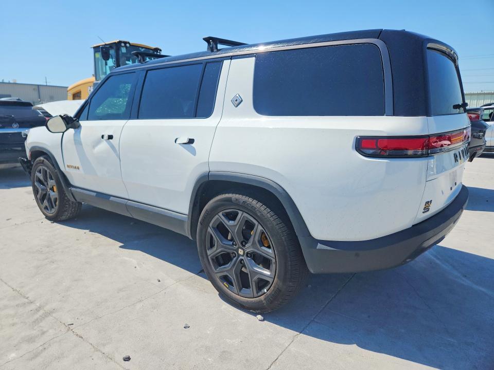 7PDSGBBP3TN086155 2026 Rivian R1S photo no. 2