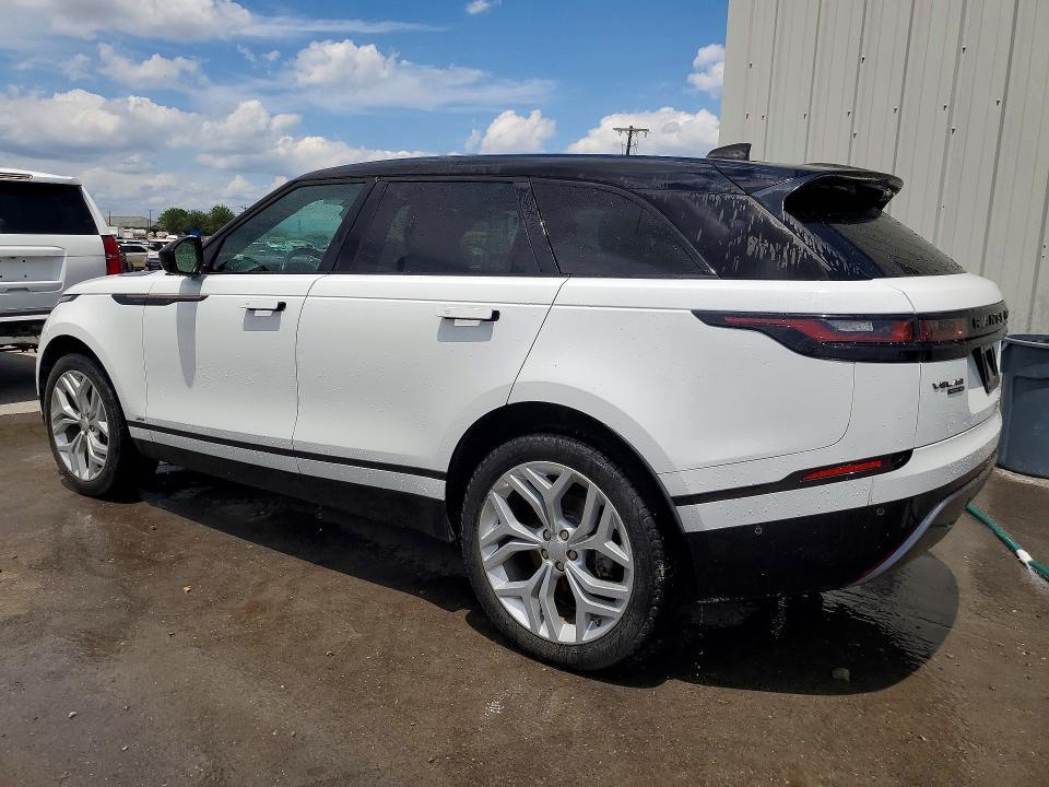 SALYL2RX8JA735867 2018 Land Rover Range Rover photo no. 2