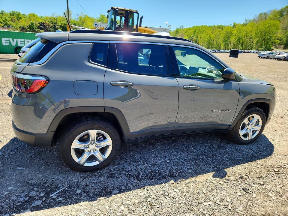 3C4NJDBN7RT607127 2024 Jeep Compass photo no. 3