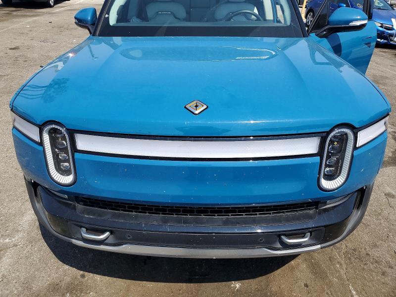 7PDSGABA9RN033281 2024 Rivian R1S photo no. 12