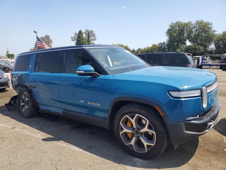 7PDSGABA9RN033281 2024 Rivian R1S photo no. 4