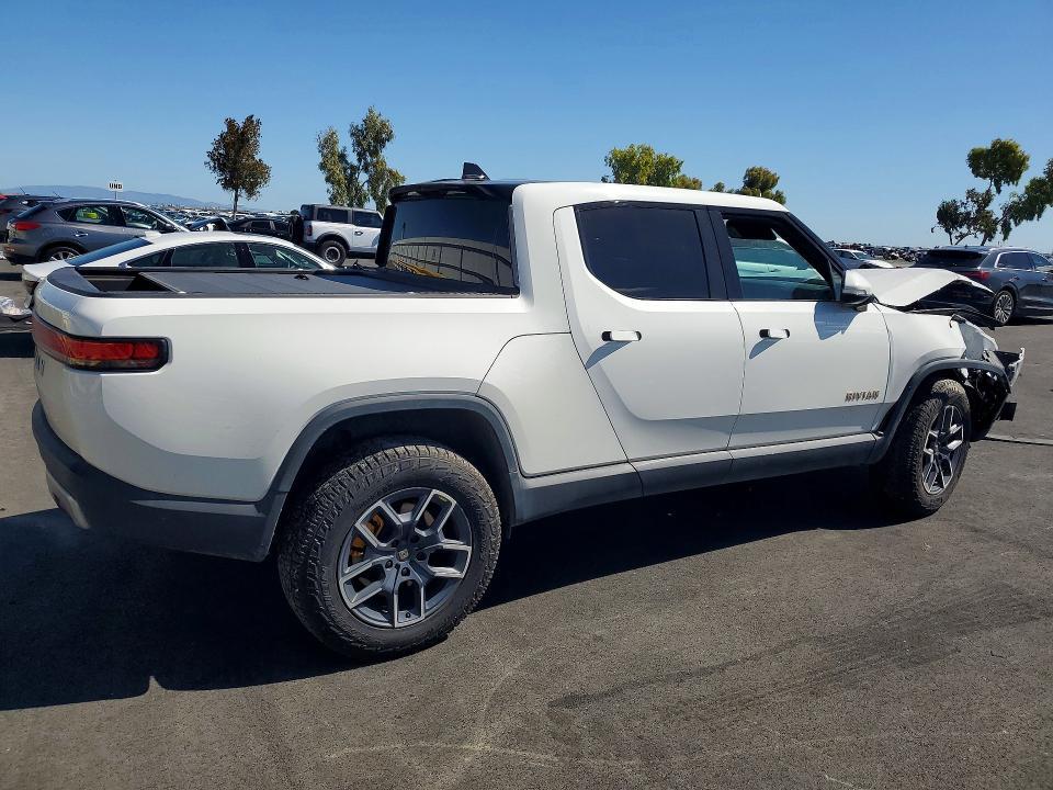 7FCTGAAL6NN001844 2022 Rivian R1T photo no. 3
