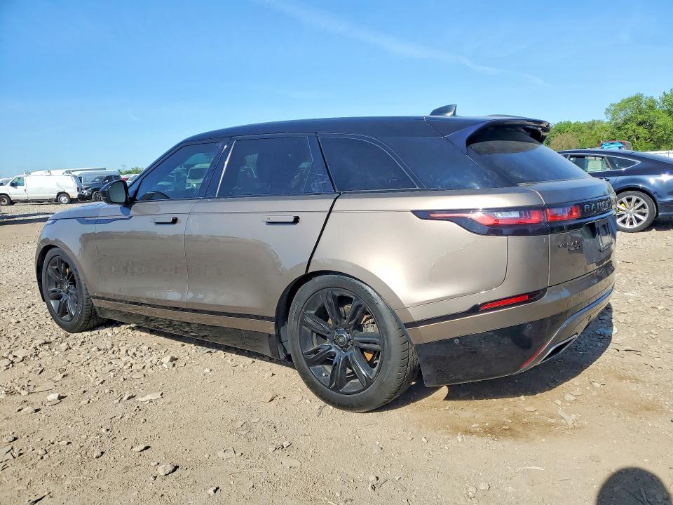 SALYL2RV0JA724490 2018 Land Rover Range Rover photo no. 2