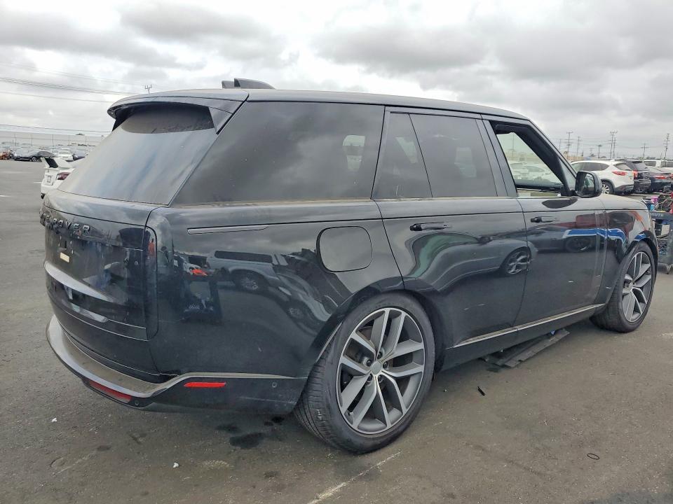 SALKP9FU4SA329258 2025 Land Rover Range Rover photo no. 3