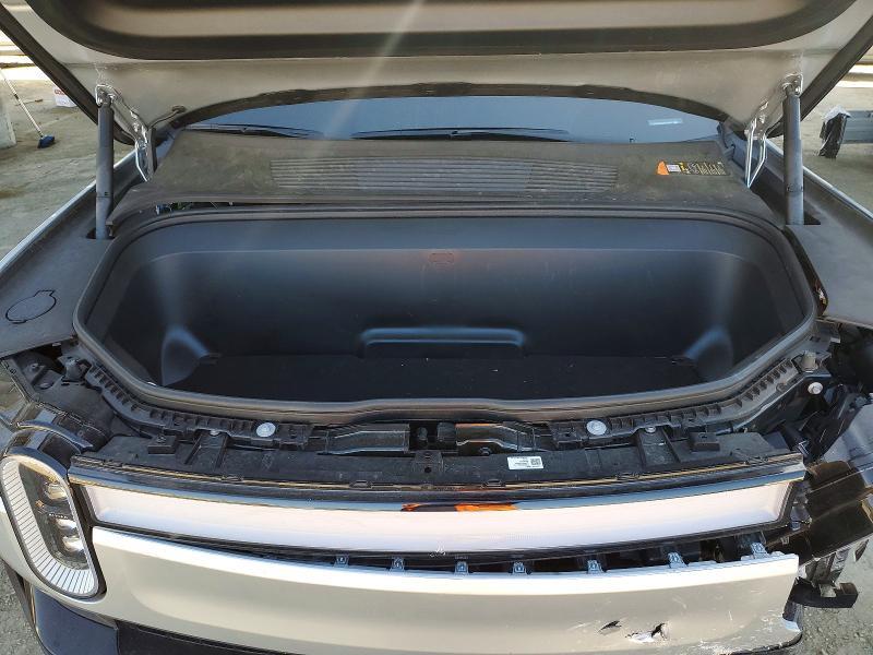 7PDSGCBA3RN035670 2024 Rivian R1S photo no. 11