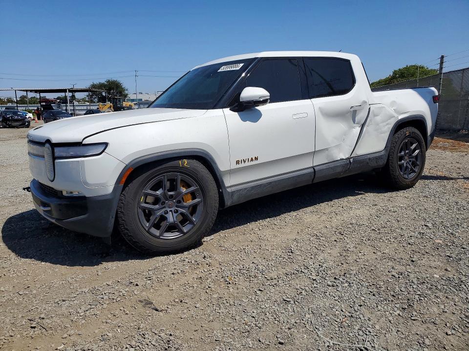 7FCTGAAAXNN015566 2022 Rivian R1T photo no. 1