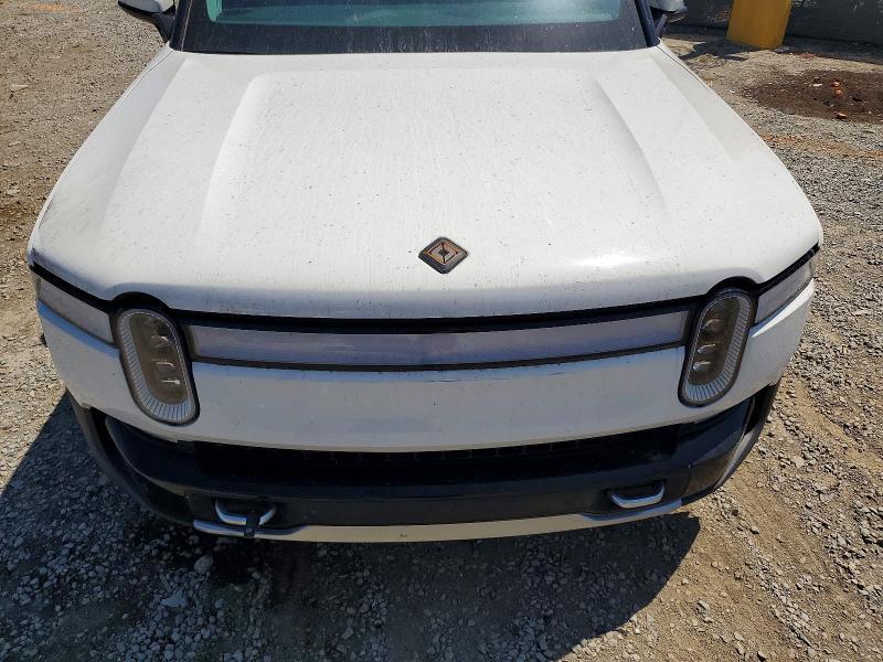 7FCTGAAAXNN015566 2022 Rivian R1T photo no. 11