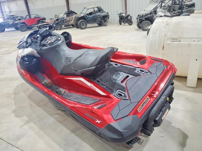 YDV67463D424 2024 Sea-Doo RXP photo no. 3